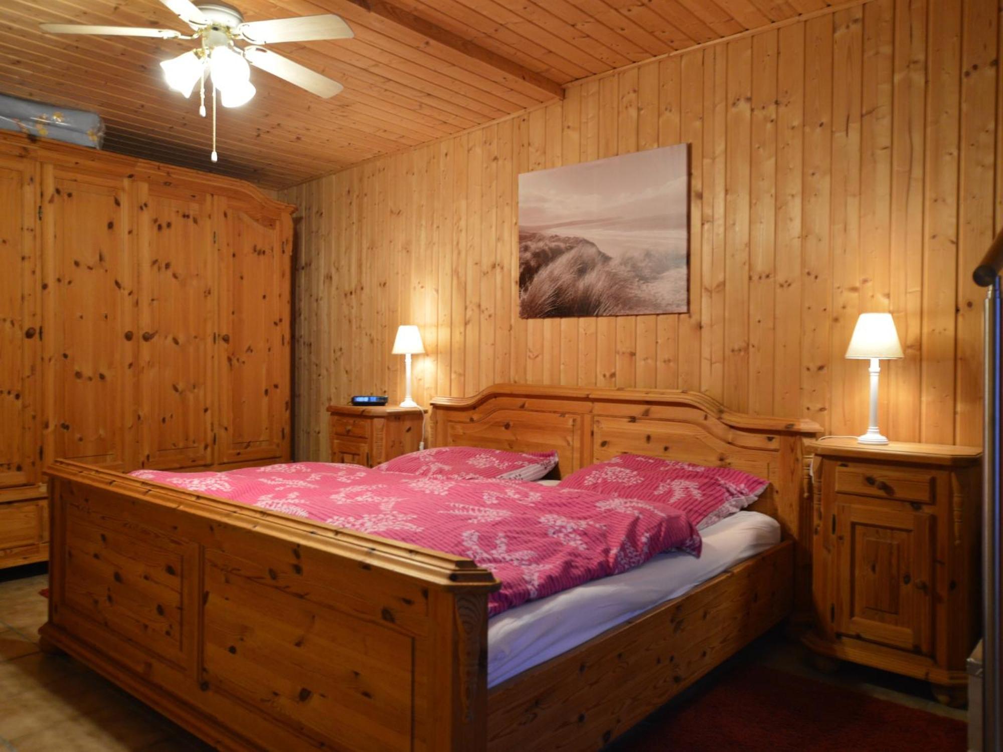 Cosy Apartment In Manderscheid With Balcony エクステリア 写真