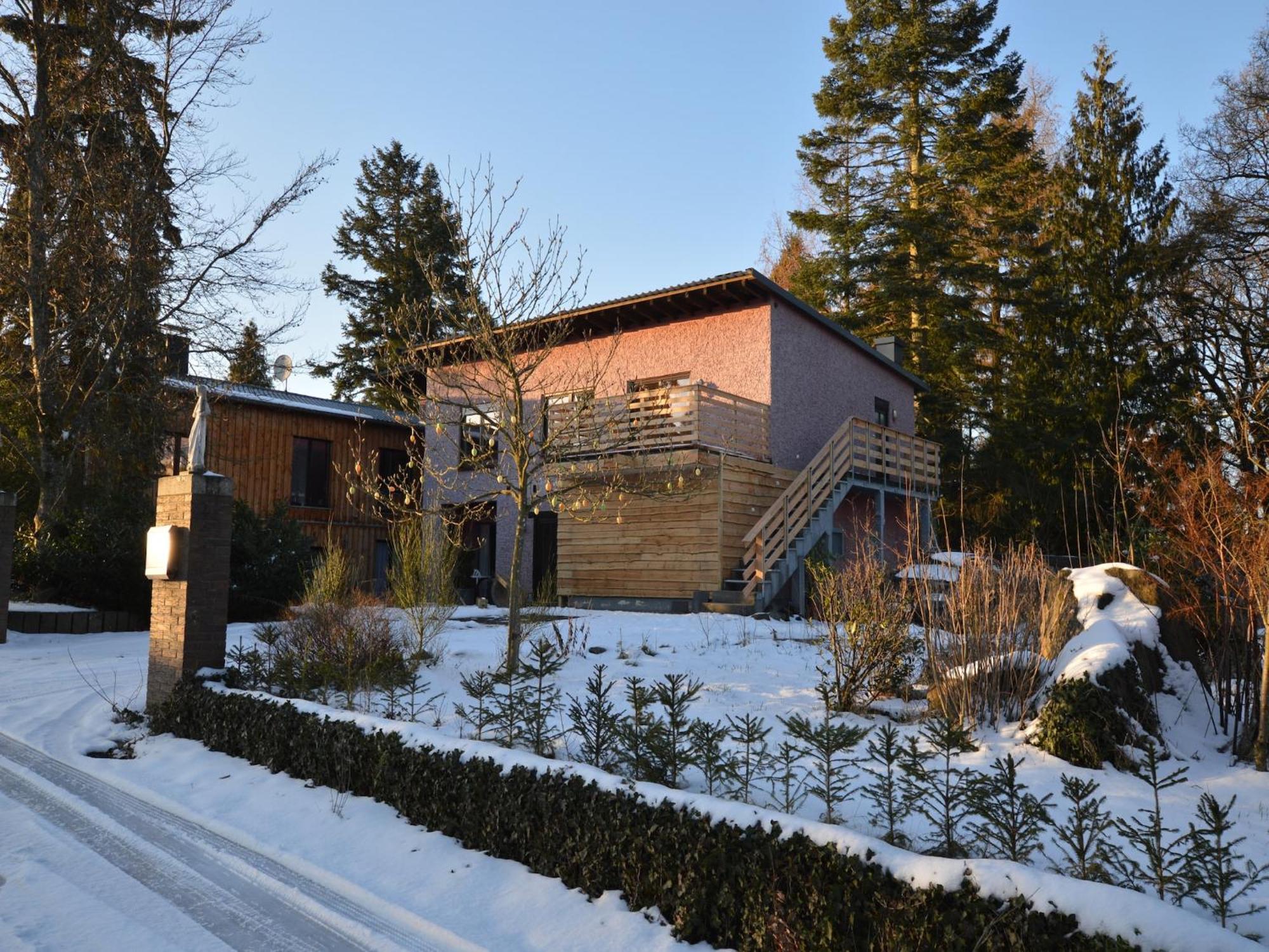 Cosy Apartment In Manderscheid With Balcony エクステリア 写真